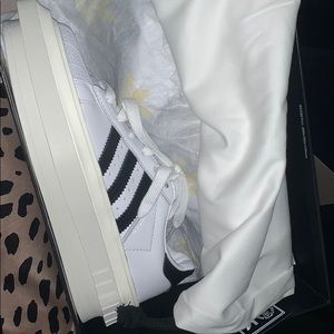 Adidas x Beyonce superstars size 6.5